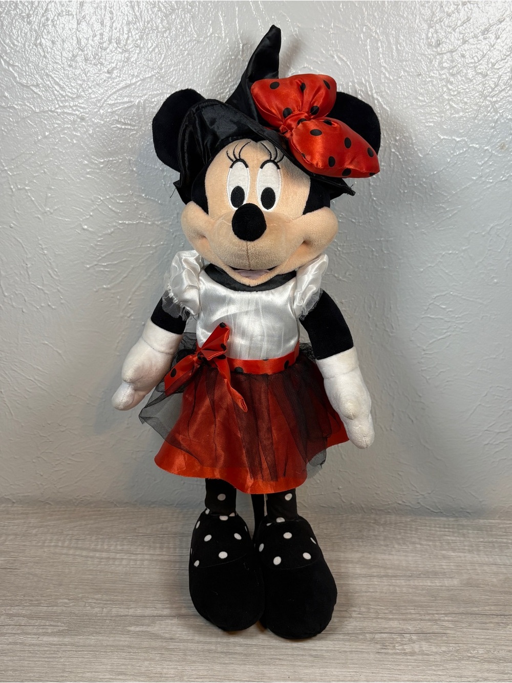 Disney Minnie Mouse Halloween Door Greeter Witch Red and Black 23" Gemmy